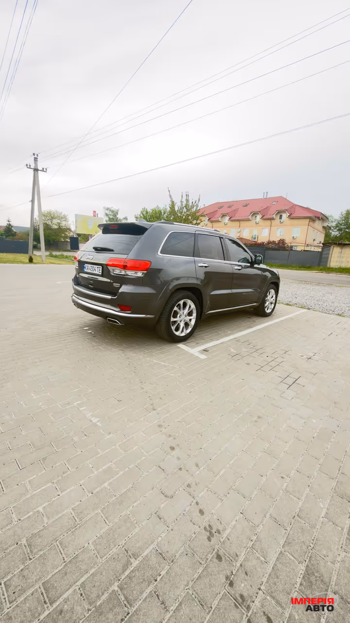 Jeep Grand Cherokee - фото 3
