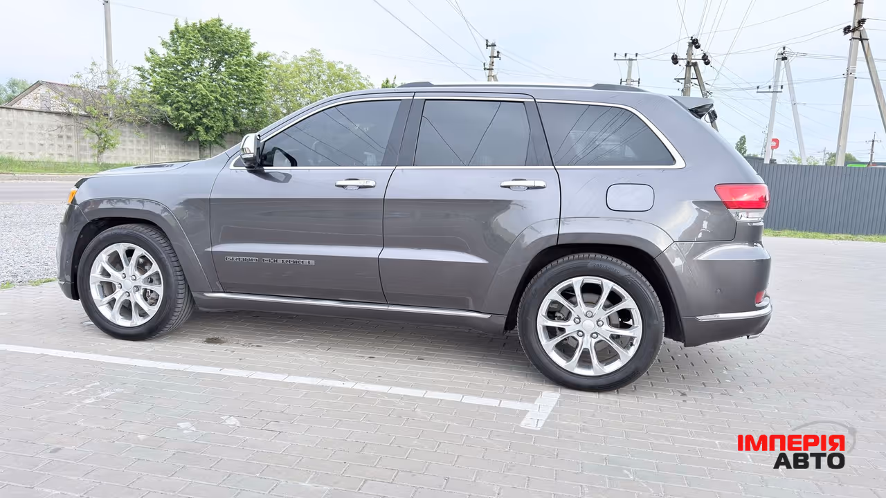 Jeep Grand Cherokee - фото 13