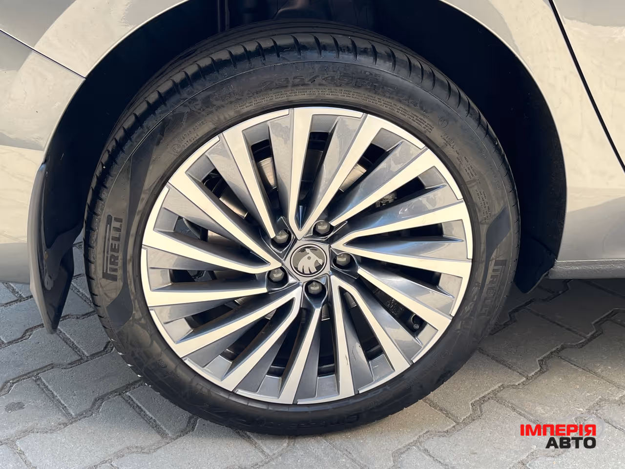 Skoda Superb - фото 9
