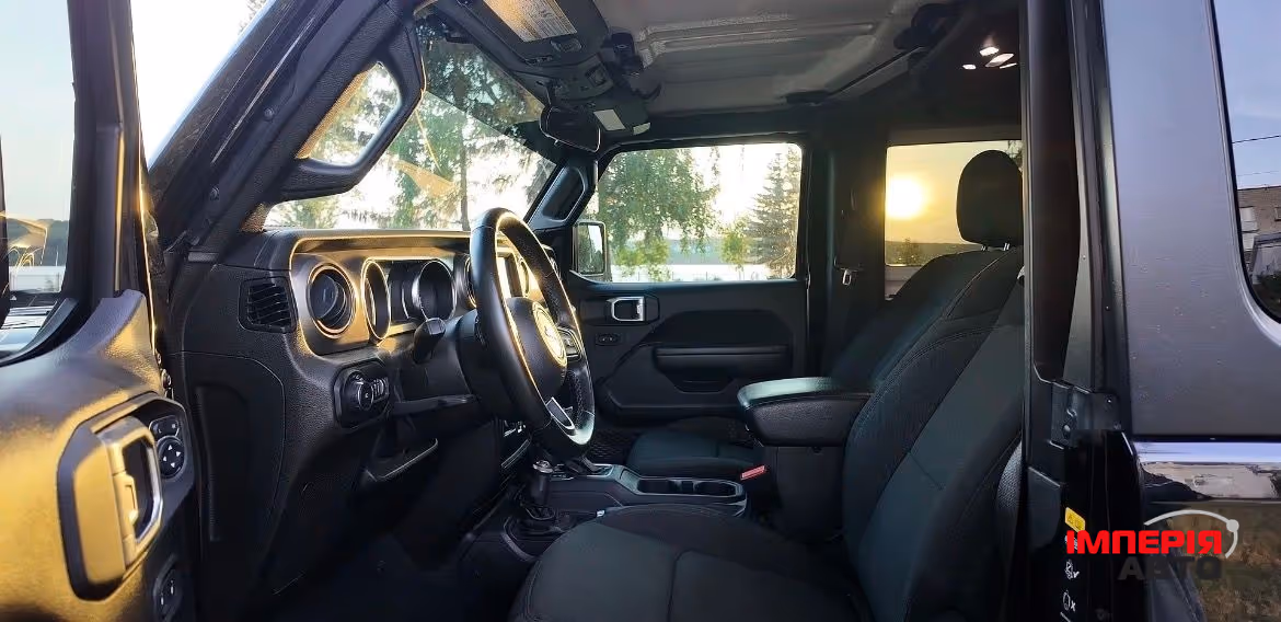Jeep Wrangler - фото 9