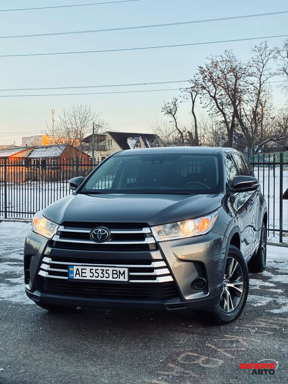 Toyota Highlander - фото 1