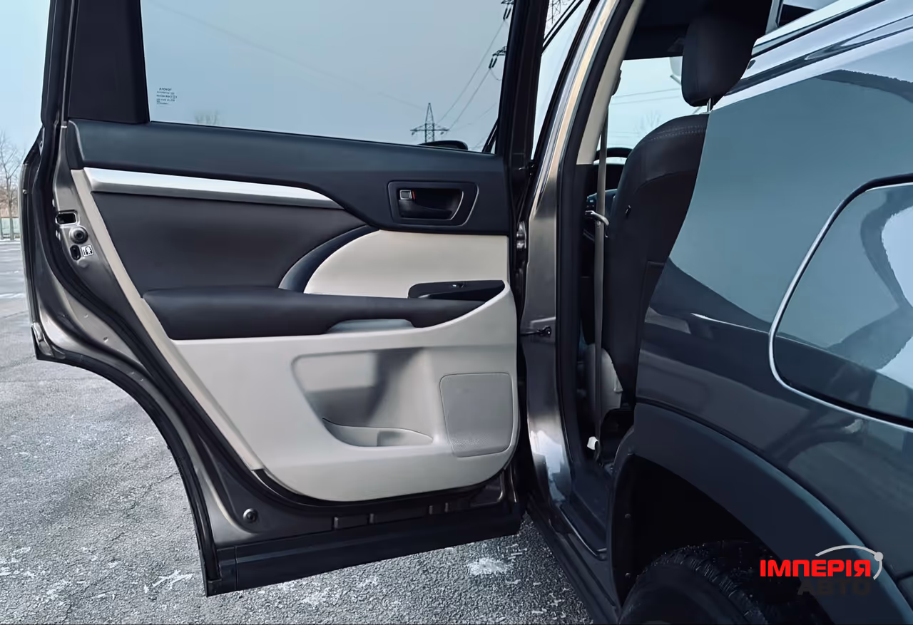 Toyota Highlander - фото 28