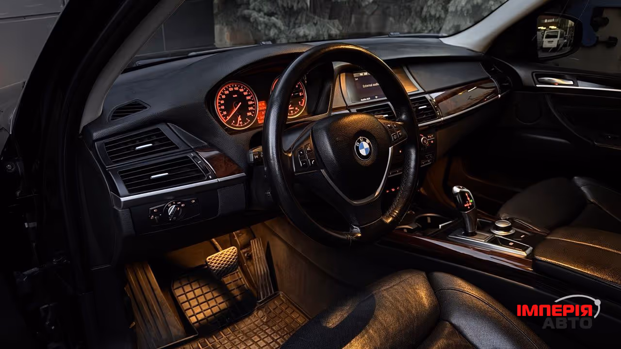BMW X5 - фото 28
