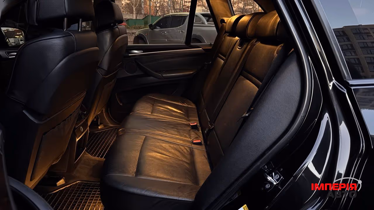 BMW X5 - фото 11