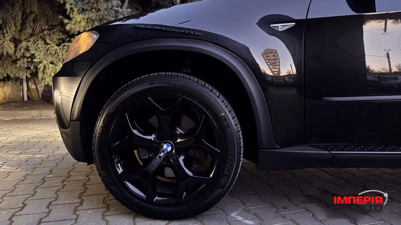 BMW X5 - фото 7
