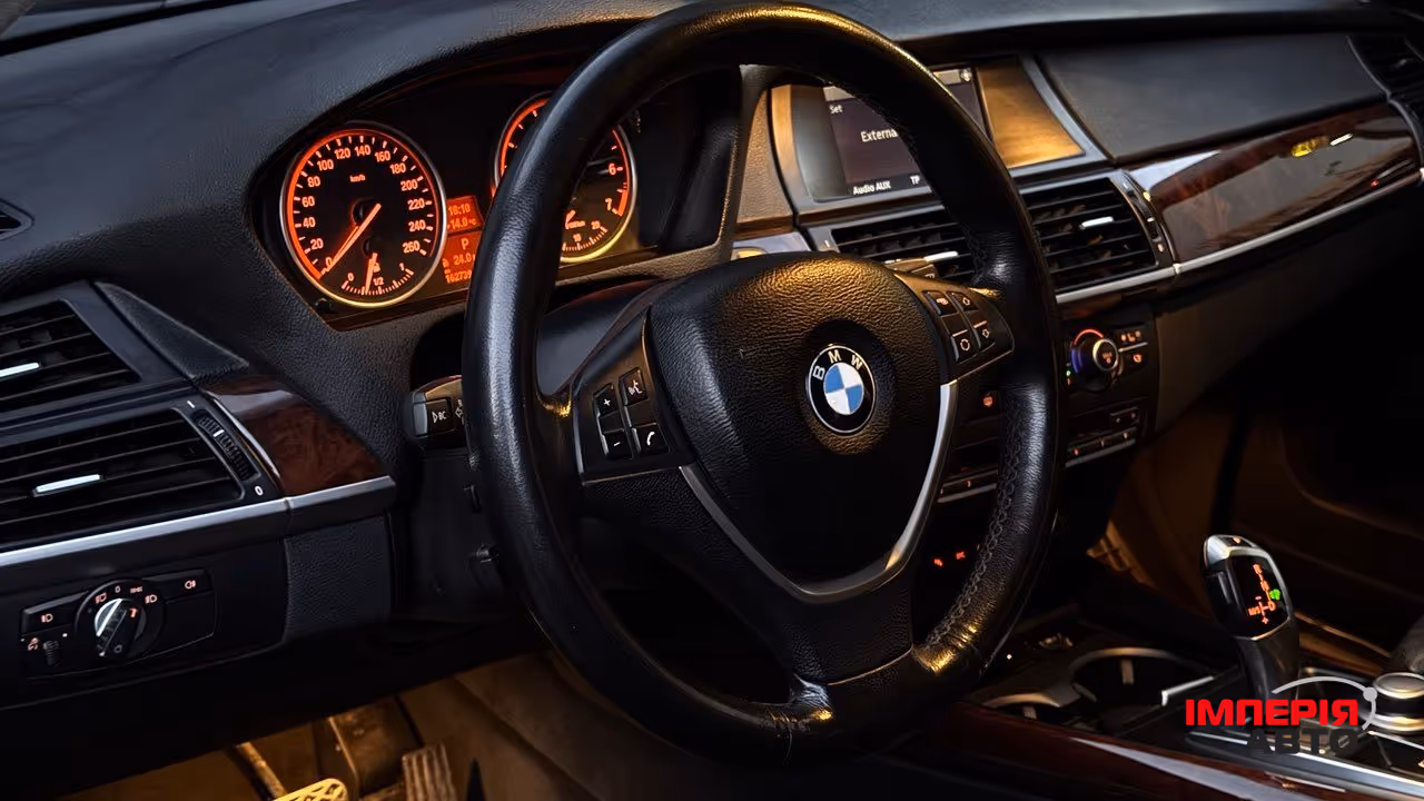 BMW X5 - фото 25
