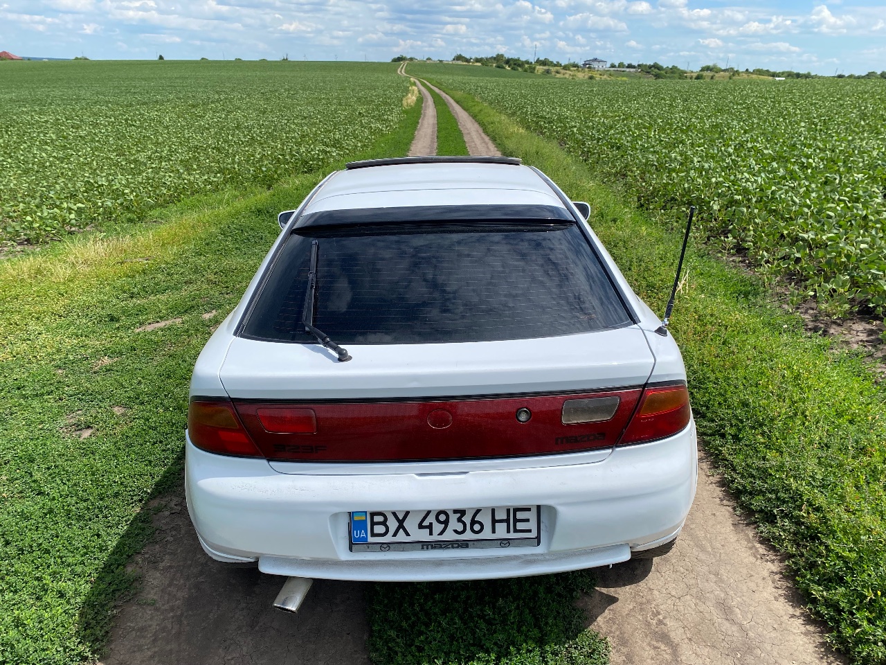 Mazda 323 - фото 14