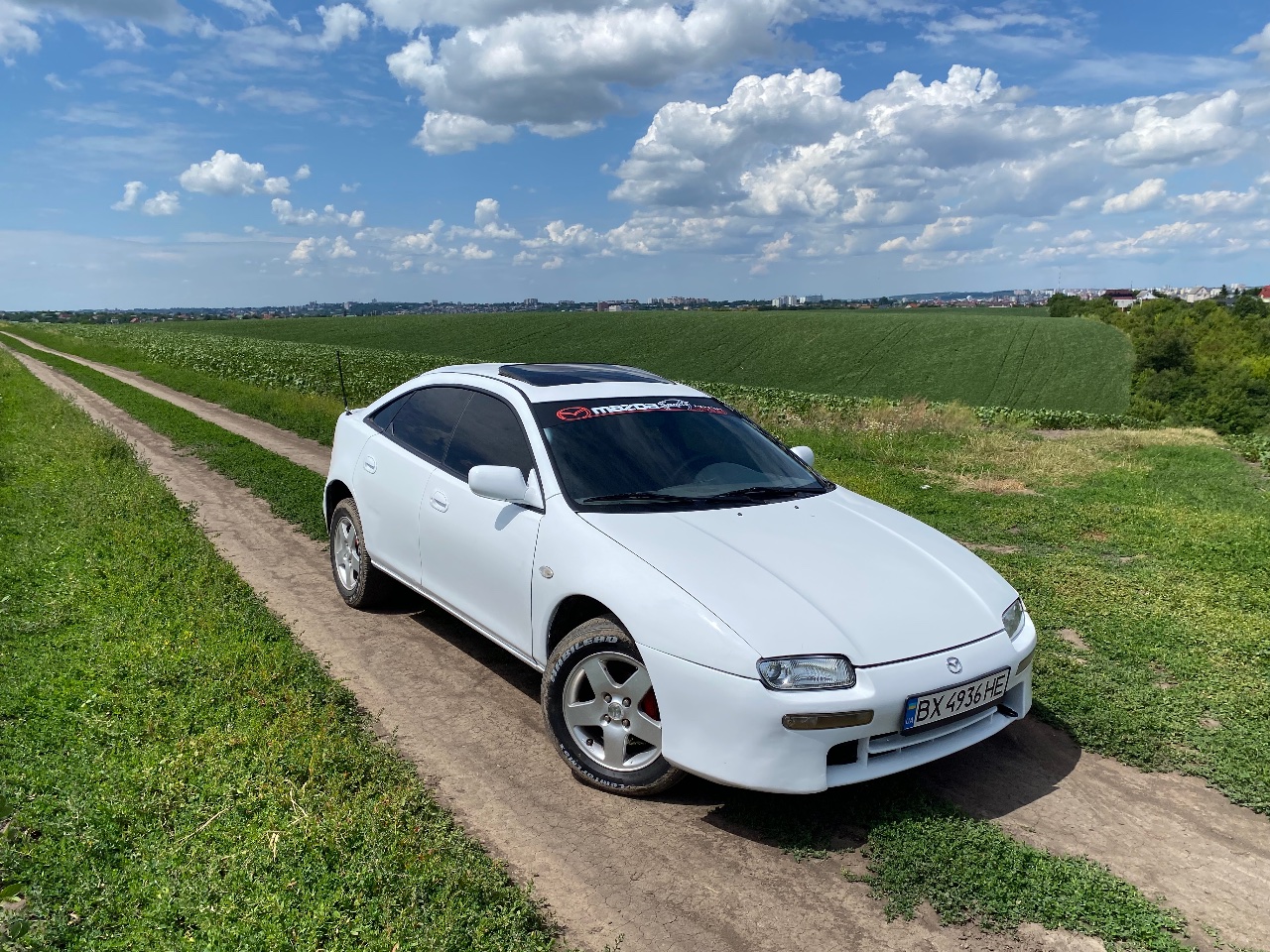 Mazda 323 - фото 6