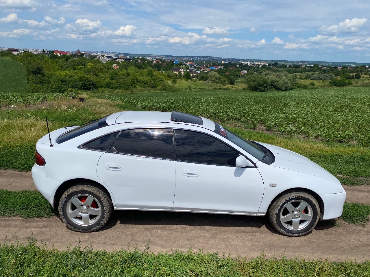 Mazda 323 - фото 4