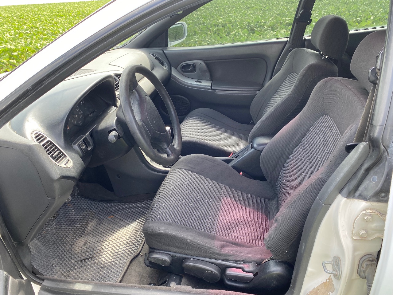 Mazda 323 - фото 17