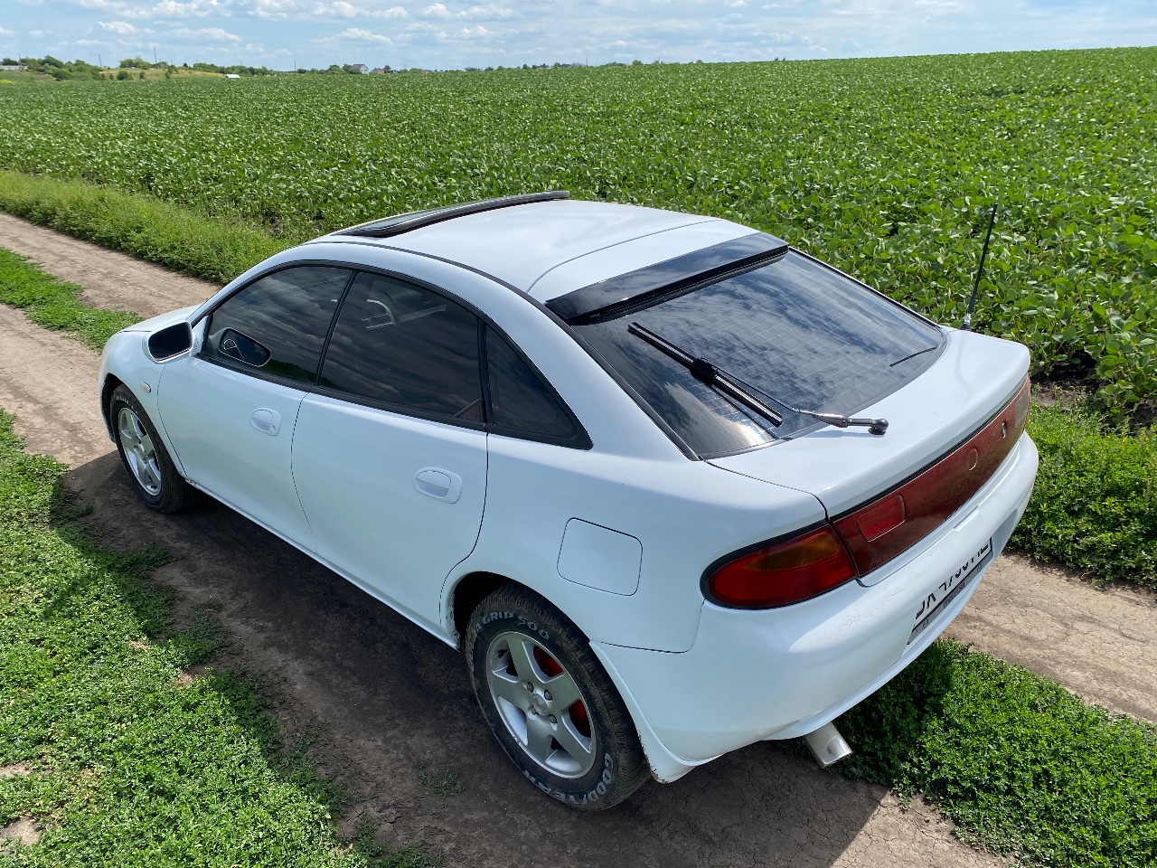 Mazda 323 - фото 10