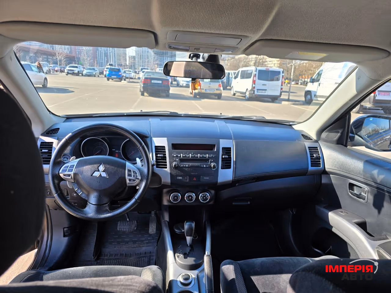 Mitsubishi Outlander - фото 6