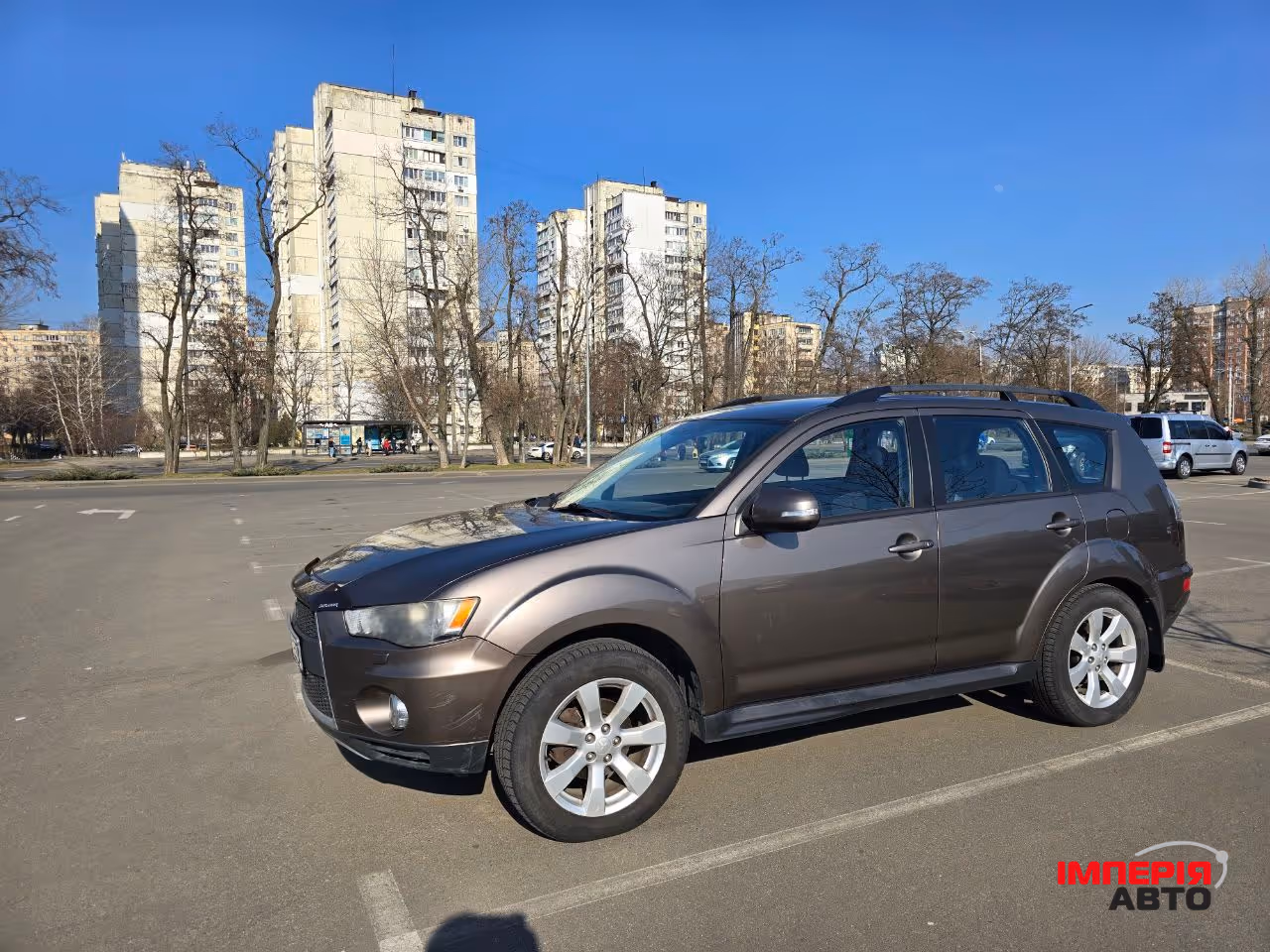 Mitsubishi Outlander - фото 4