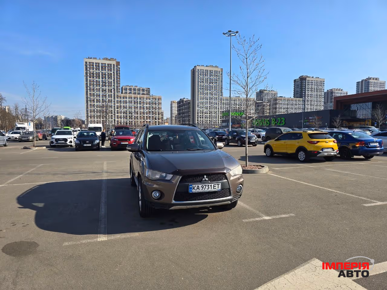 Mitsubishi Outlander - фото 1