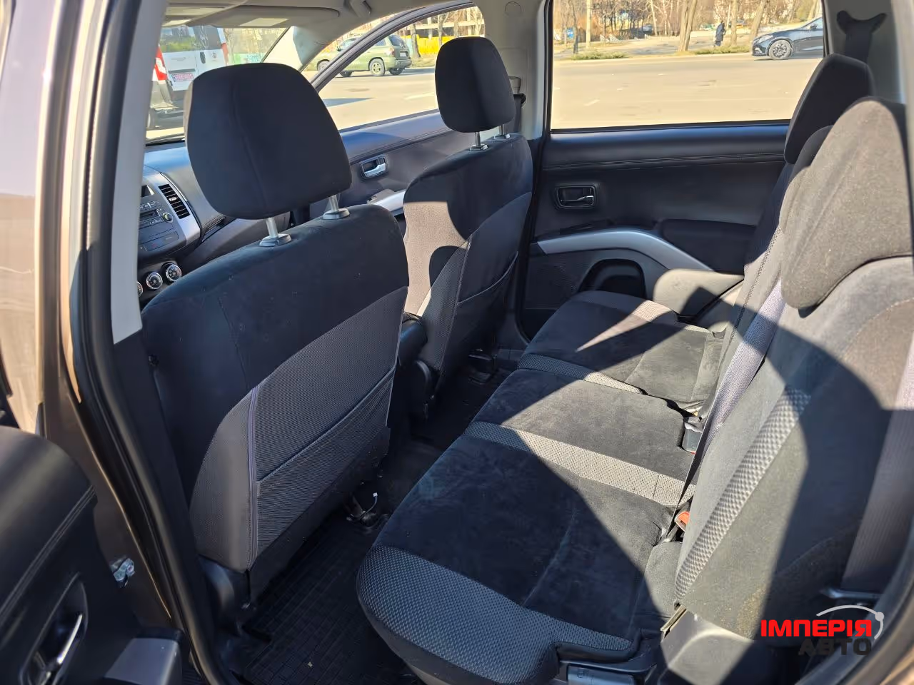 Mitsubishi Outlander - фото 10