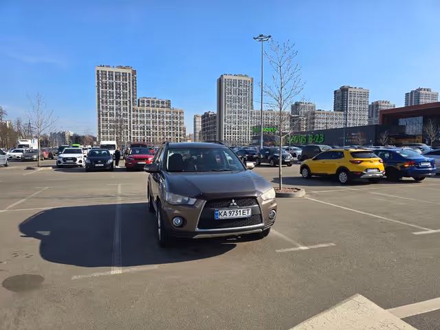 Mitsubishi Outlander - зображення 1