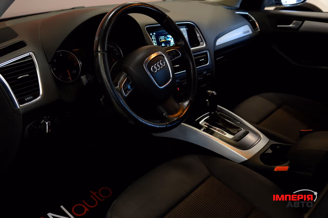 Audi Q5 - фото 7