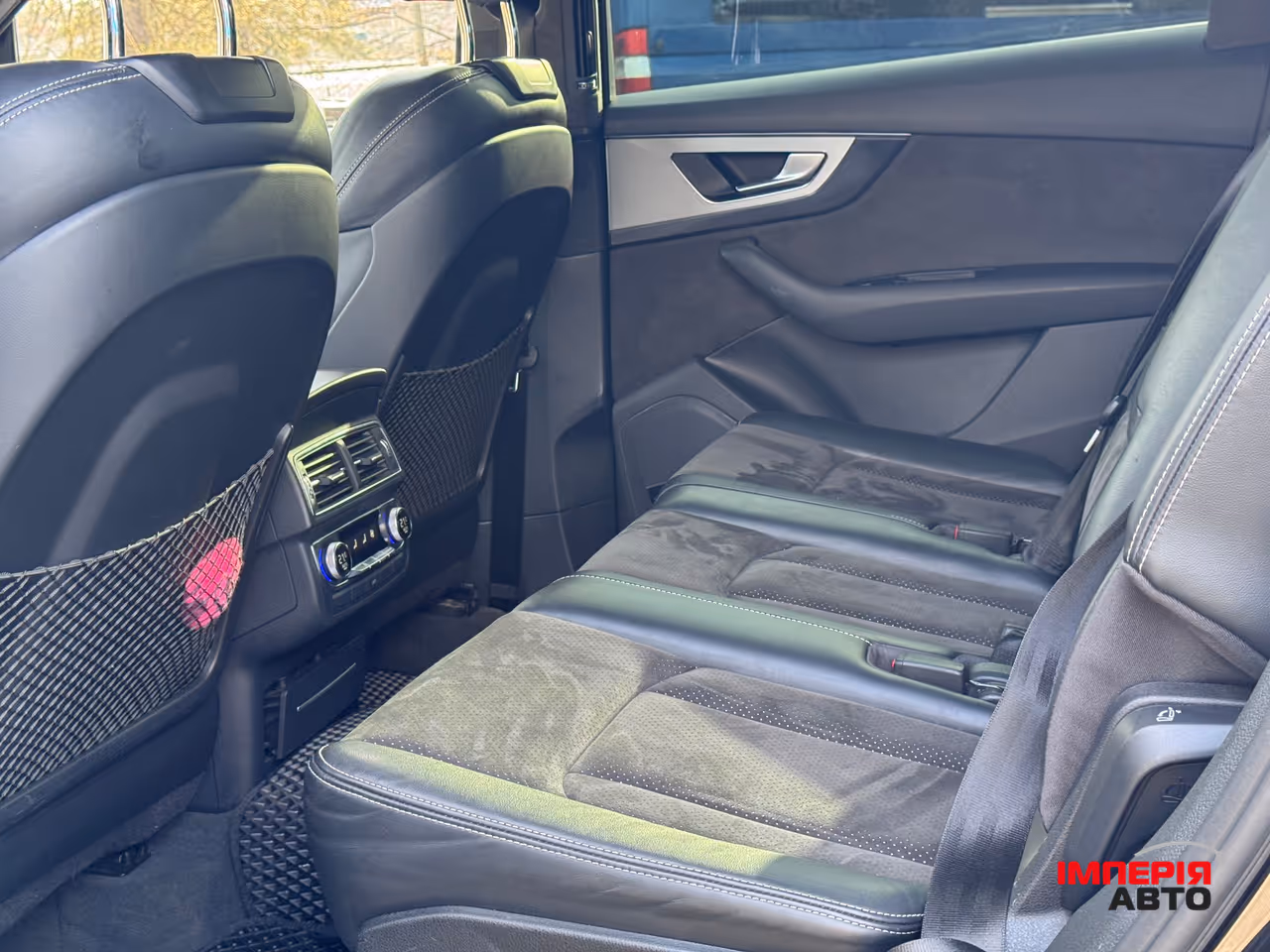 Audi SQ7 - фото 15