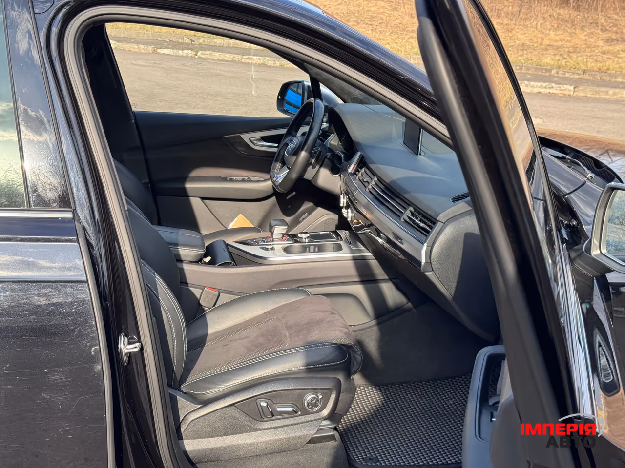 Audi SQ7 - фото 14