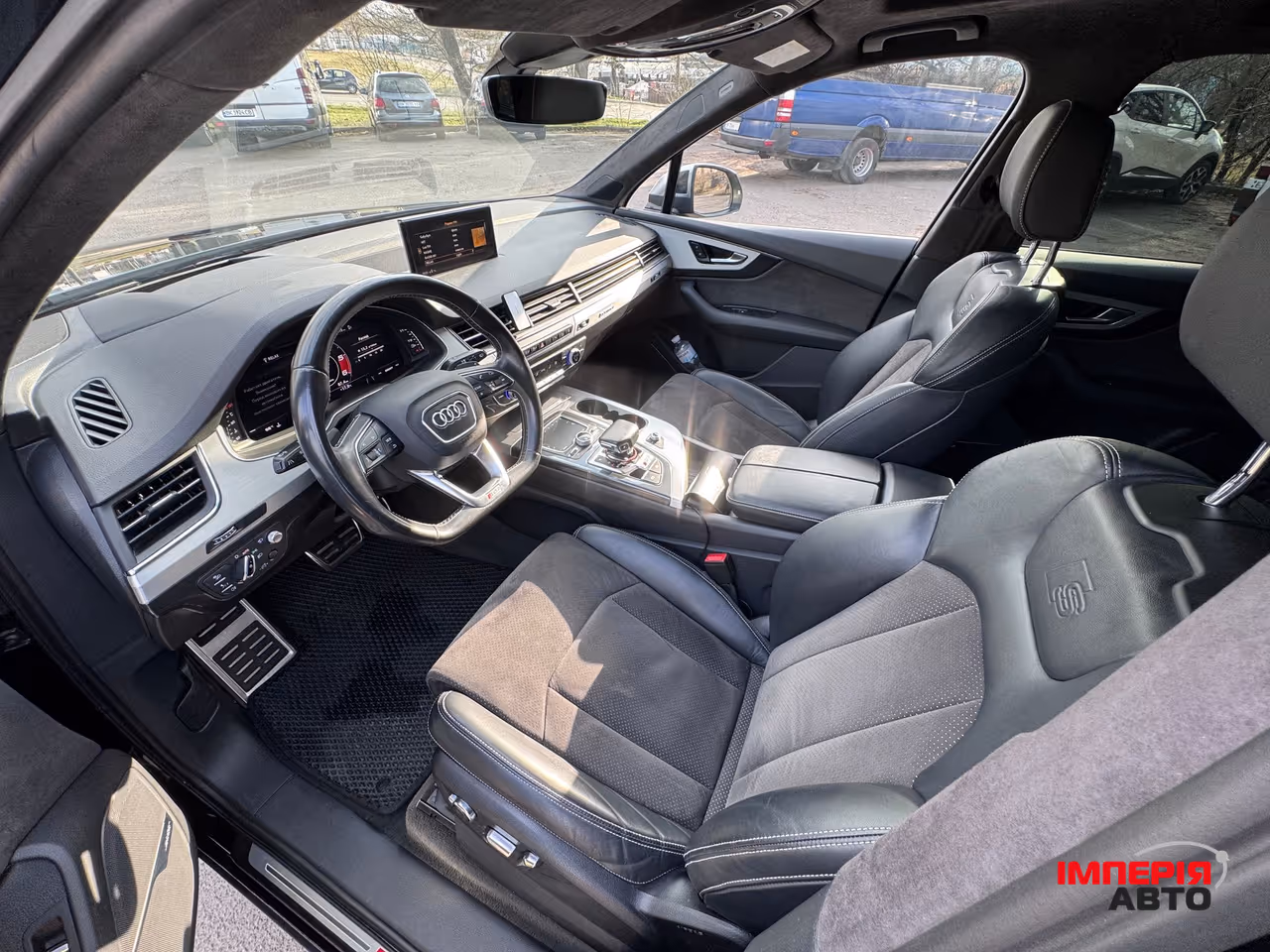 Audi SQ7 - фото 16