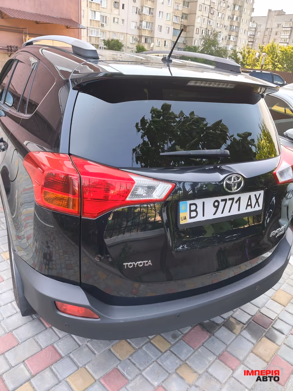 Toyota RAV4 - фото 2