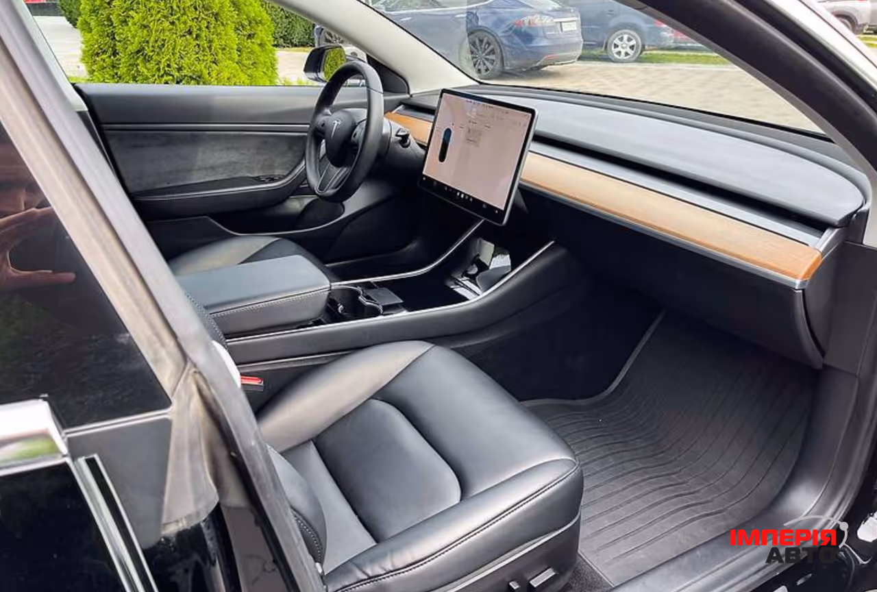 Tesla Model 3 - фото 13