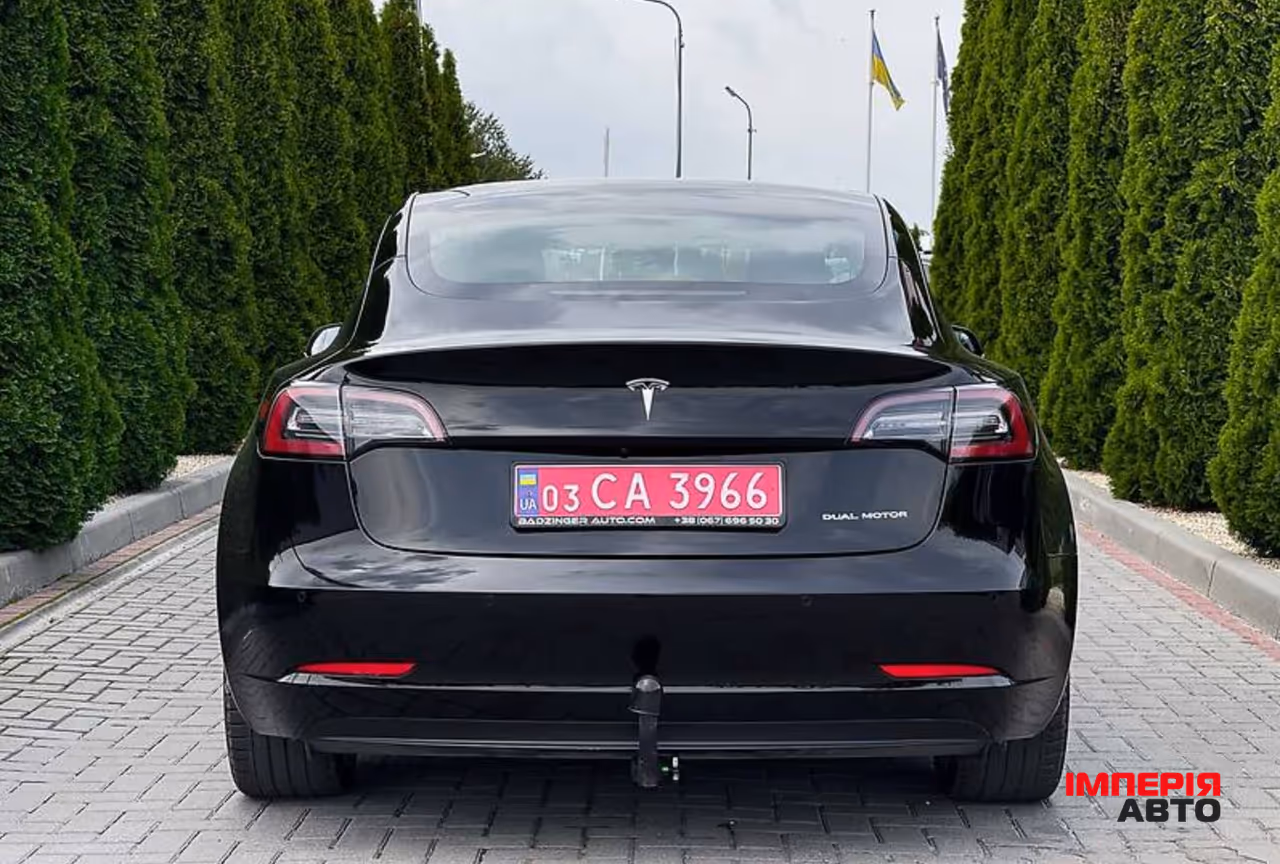 Tesla Model 3 - фото 5