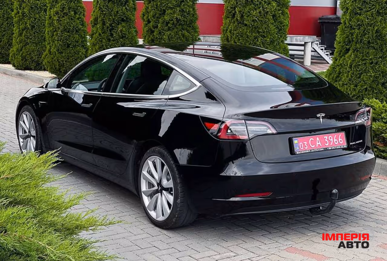 Tesla Model 3 - фото 4