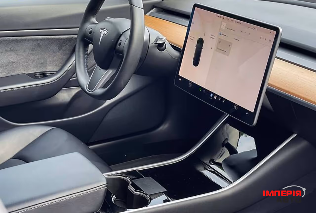 Tesla Model 3 - фото 14