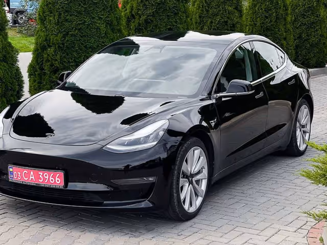 Tesla Model 3 - зображення 3