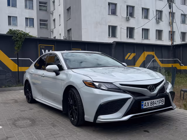 Toyota Camry - зображення 1
