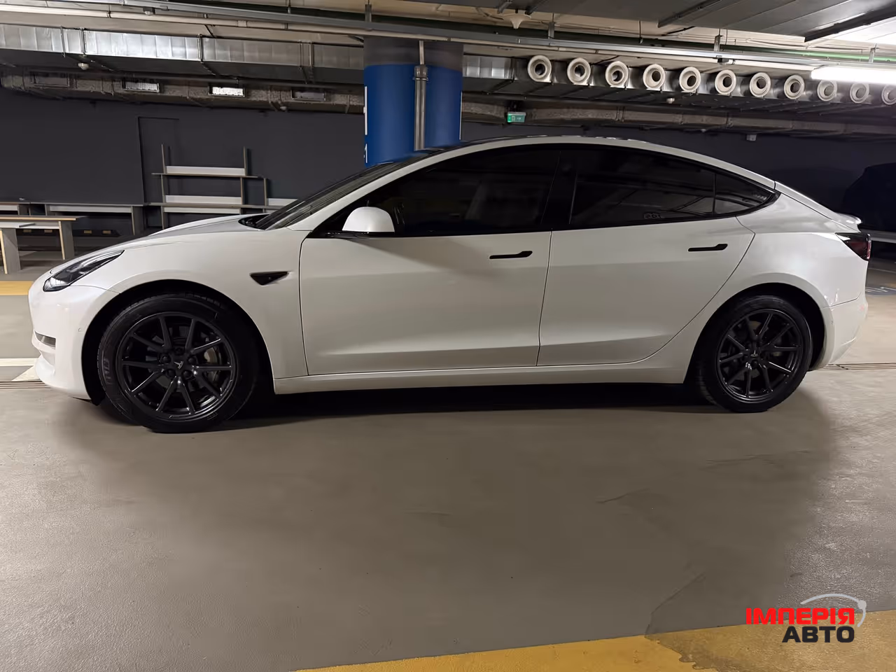 Tesla Model 3 - фото 3