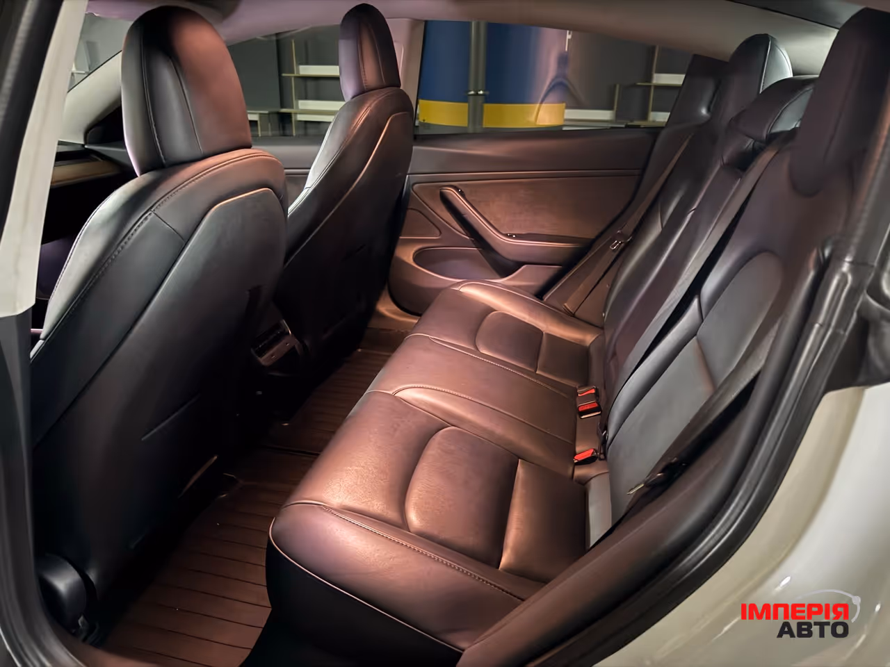 Tesla Model 3 - фото 11