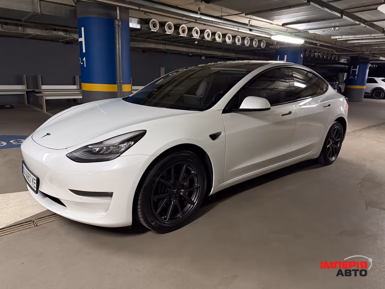 Tesla Model 3 - фото 2