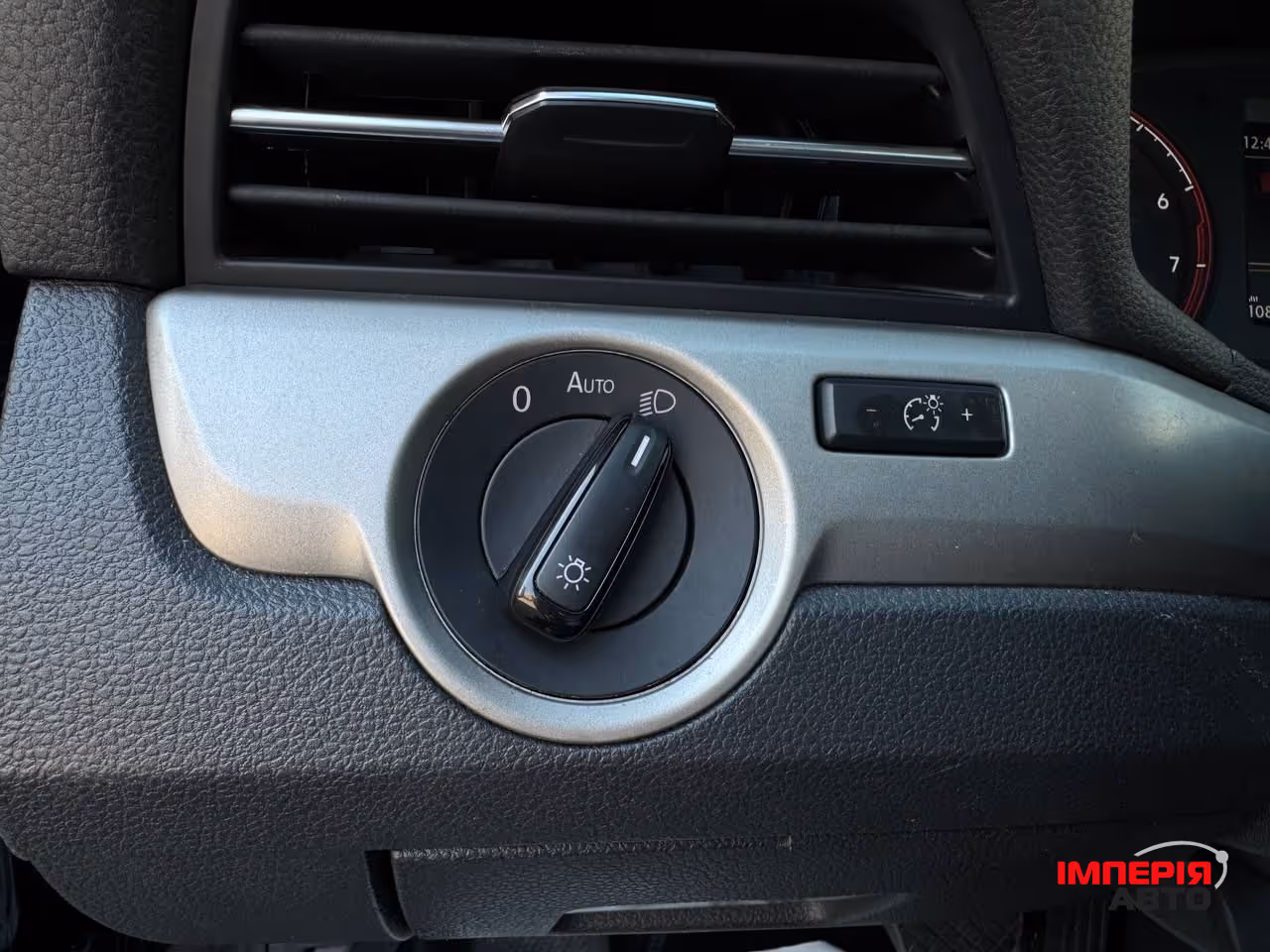 Volkswagen Passat - фото 15