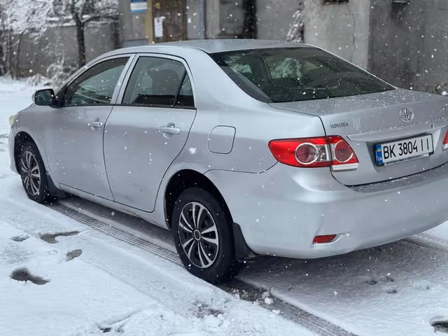 Toyota Corolla - зображення 3