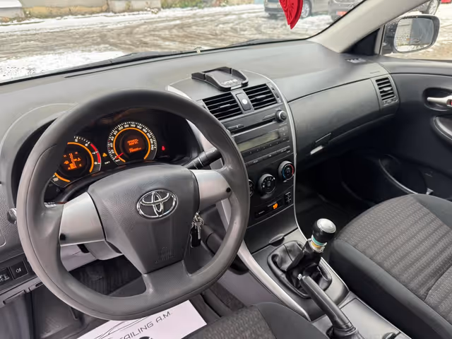 Toyota Corolla - зображення 4