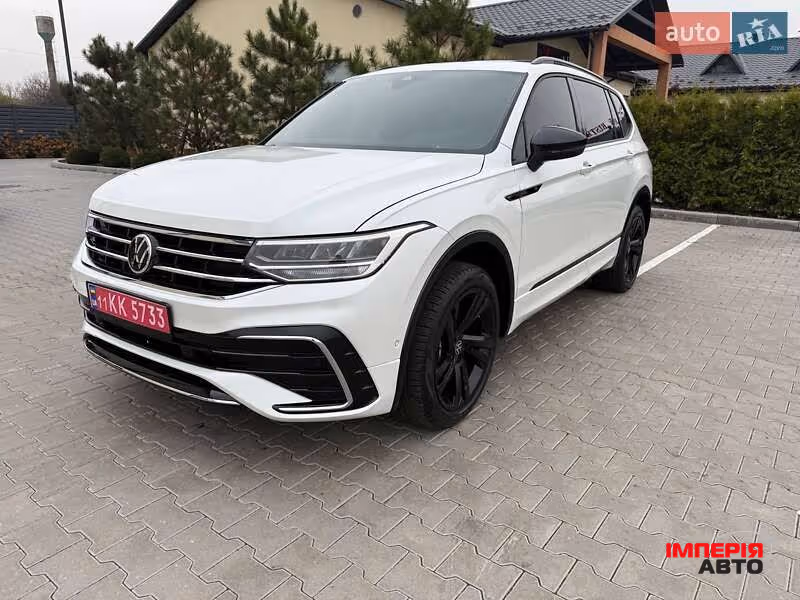 Volkswagen Tiguan - фото 7
