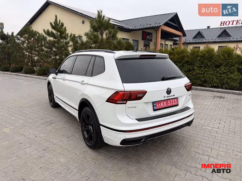 Volkswagen Tiguan - фото 9