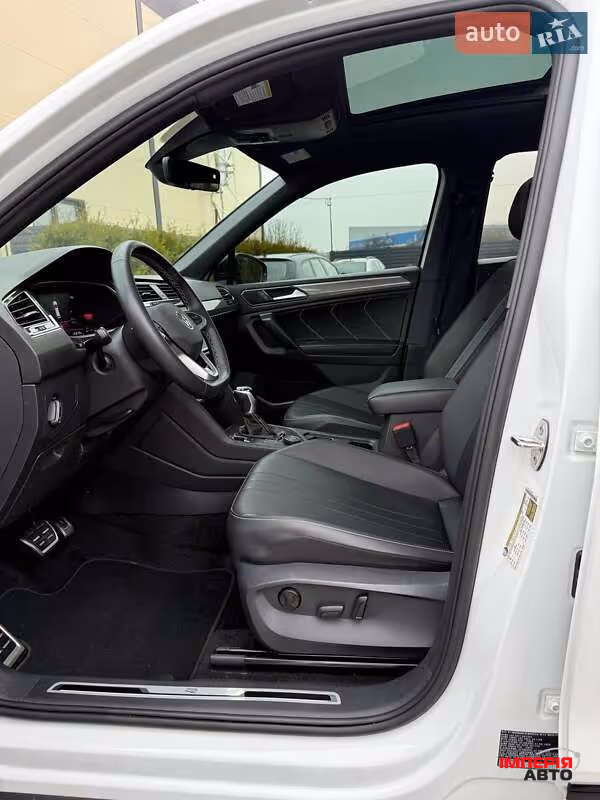 Volkswagen Tiguan - фото 13