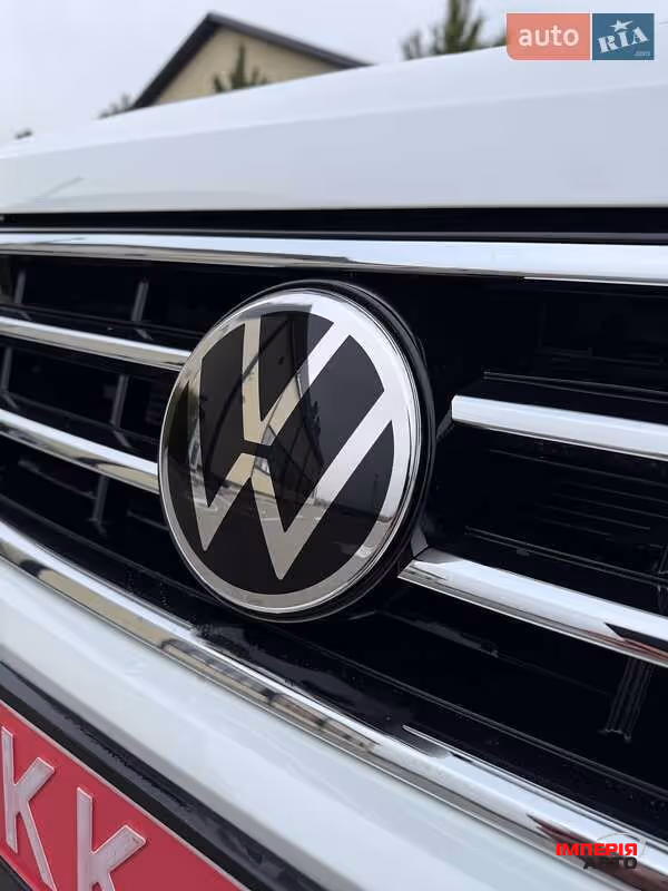Volkswagen Tiguan - фото 11