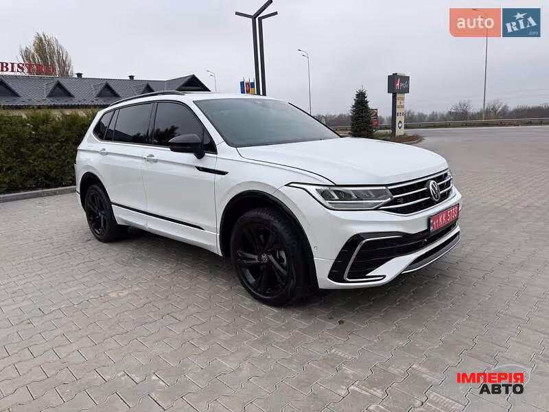 Volkswagen Tiguan - фото 1
