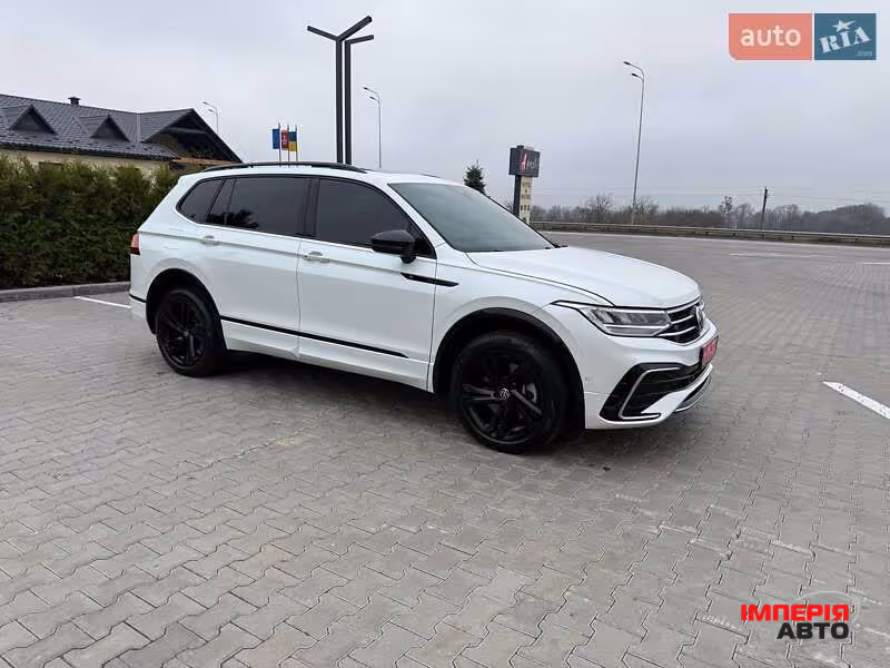 Volkswagen Tiguan - фото 3