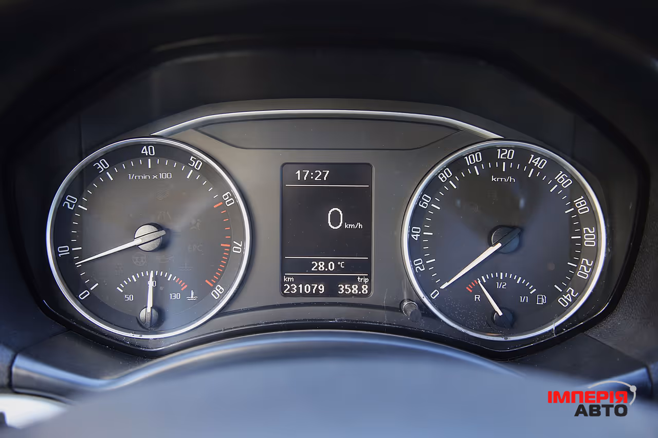 Skoda Octavia - фото 15