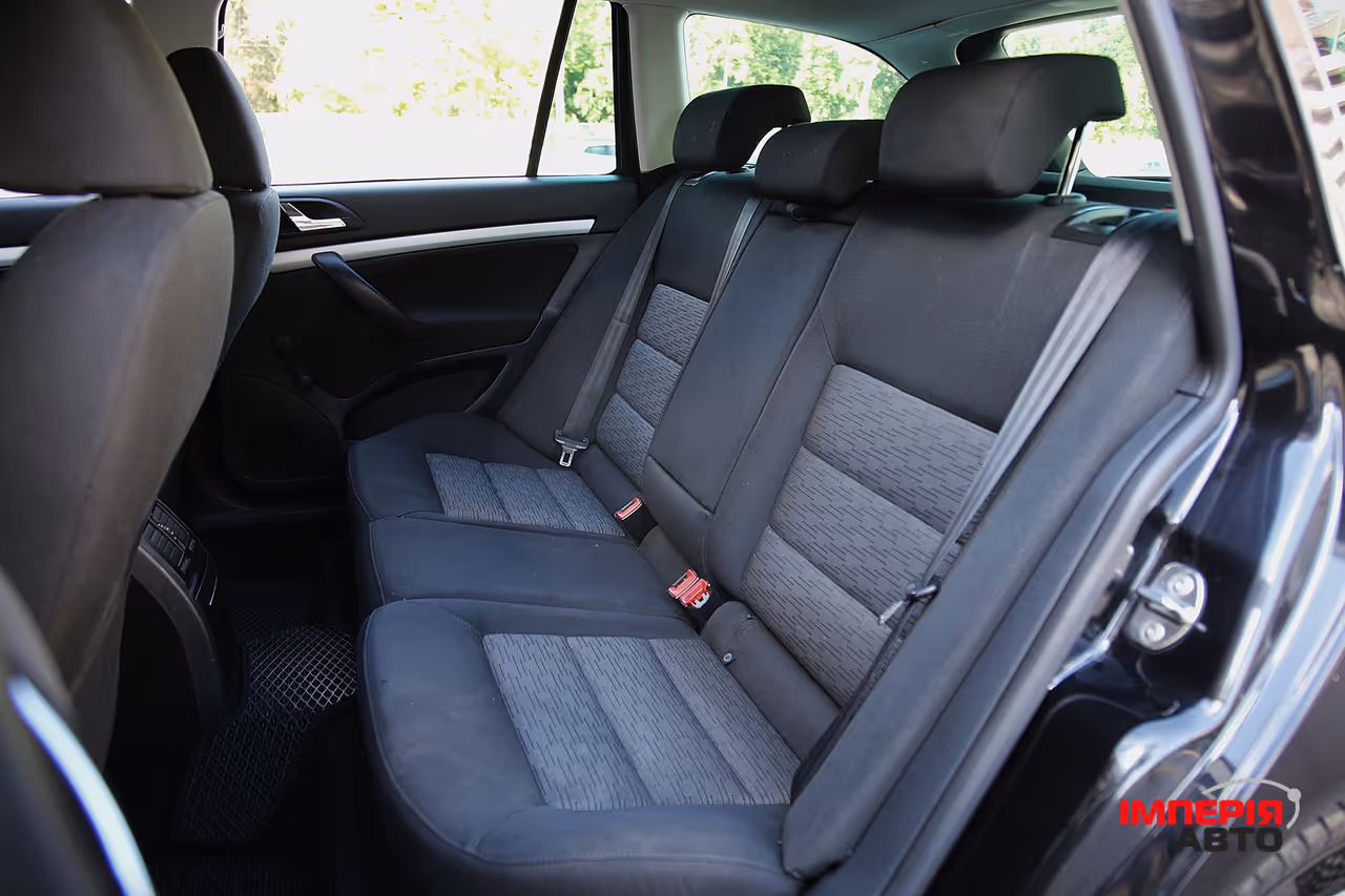 Skoda Octavia - фото 8