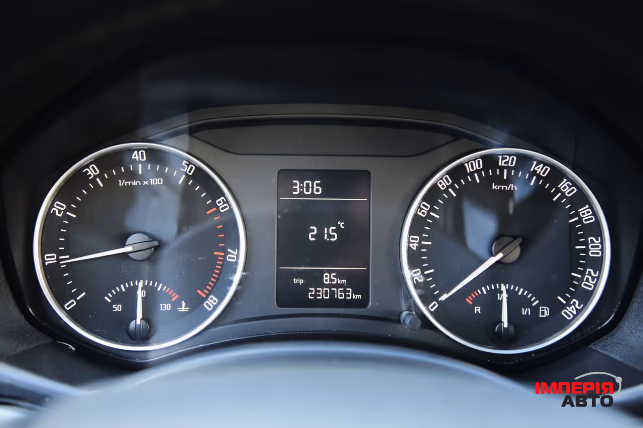 Skoda Octavia - фото 15