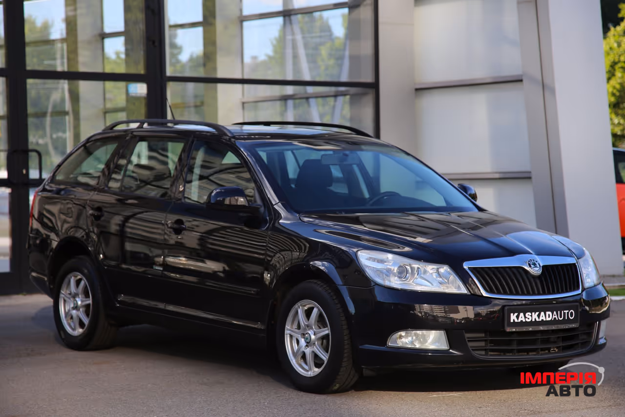 Skoda Octavia - фото 3