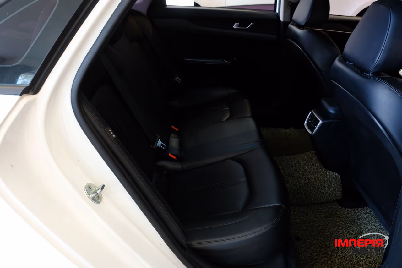 Kia K5 - фото 9