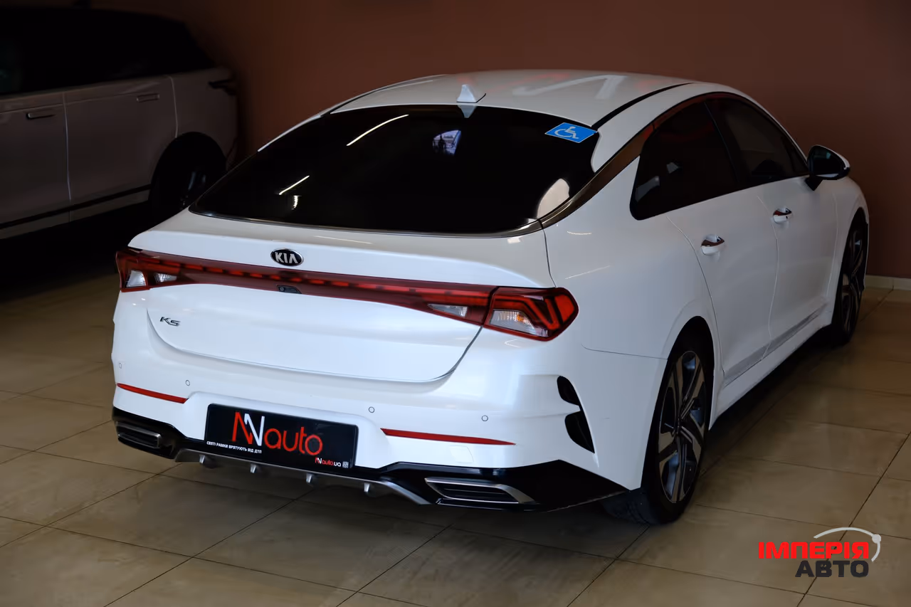 Kia K5 - фото 5