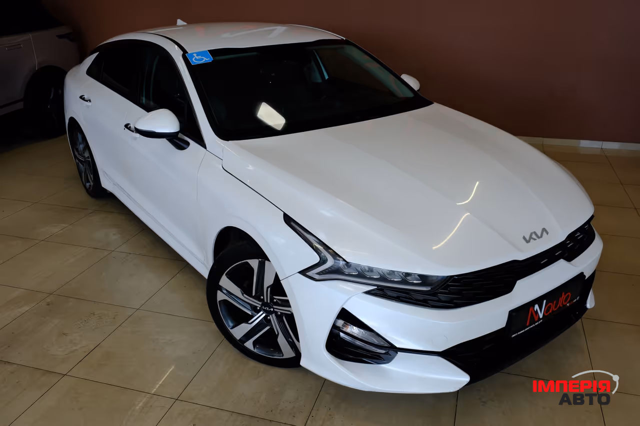 Kia K5 - фото 4